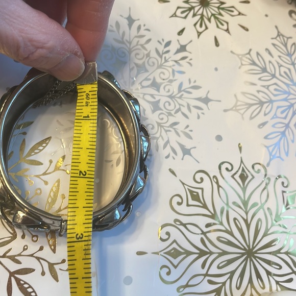 Old Flea Market silver locks down with chain and push button mechanism 48grams - Picture 7 of 10